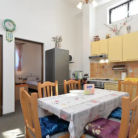 Apartment Anka 1223 Peroj