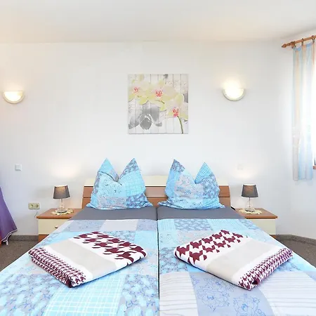 Anka 1223 Apartment Peroj