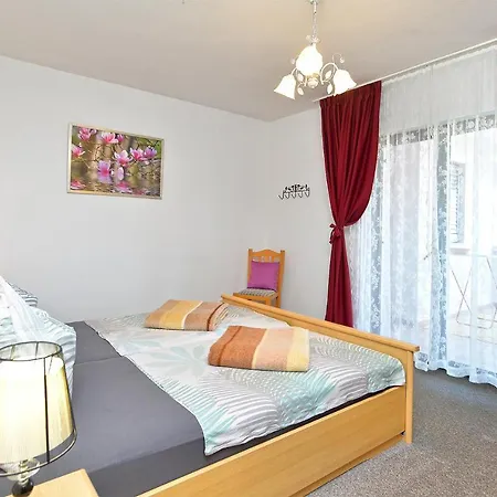 Anka 1223 Apartment Peroj