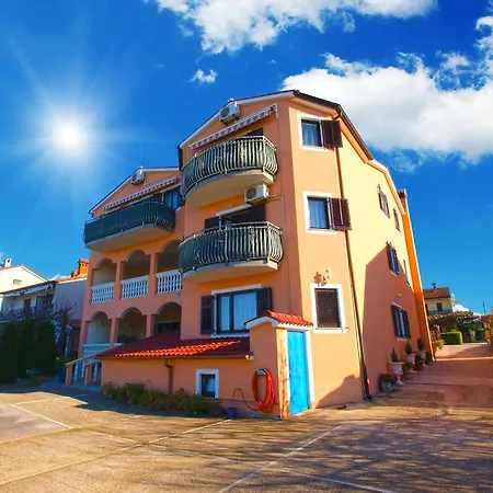 Anka 1223 Apartamento