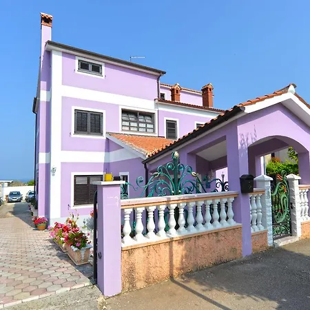 Anka 1223 Apartment *