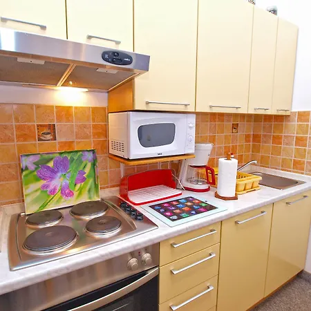 Apartman Anka 1223 *