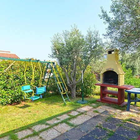 Anka 1223 Apartment Peroj